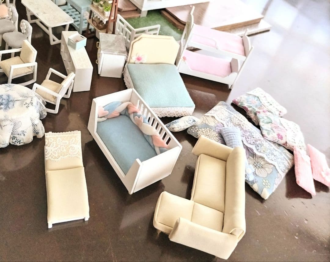 *完成品*ドールハウス 360度型 3階建て 屋上 プール オルゴール カバー付