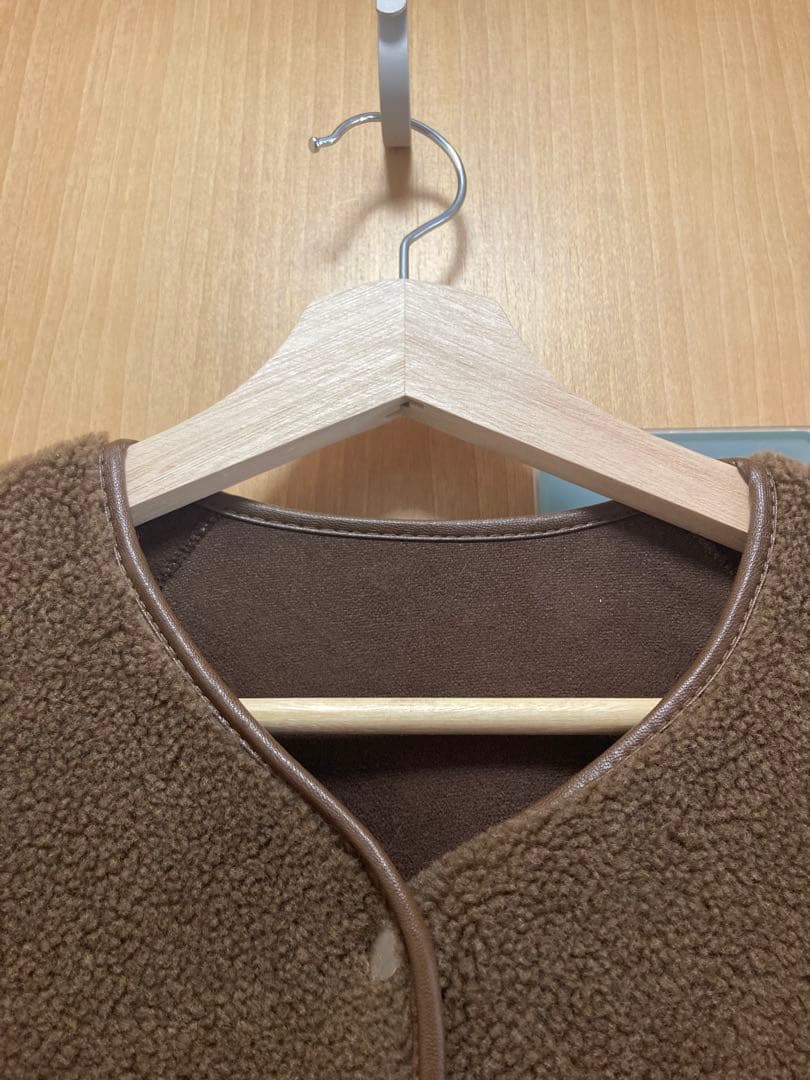 《美品》ビューティーアンドユース ボアフェイクムートン リバーシブルジャケット