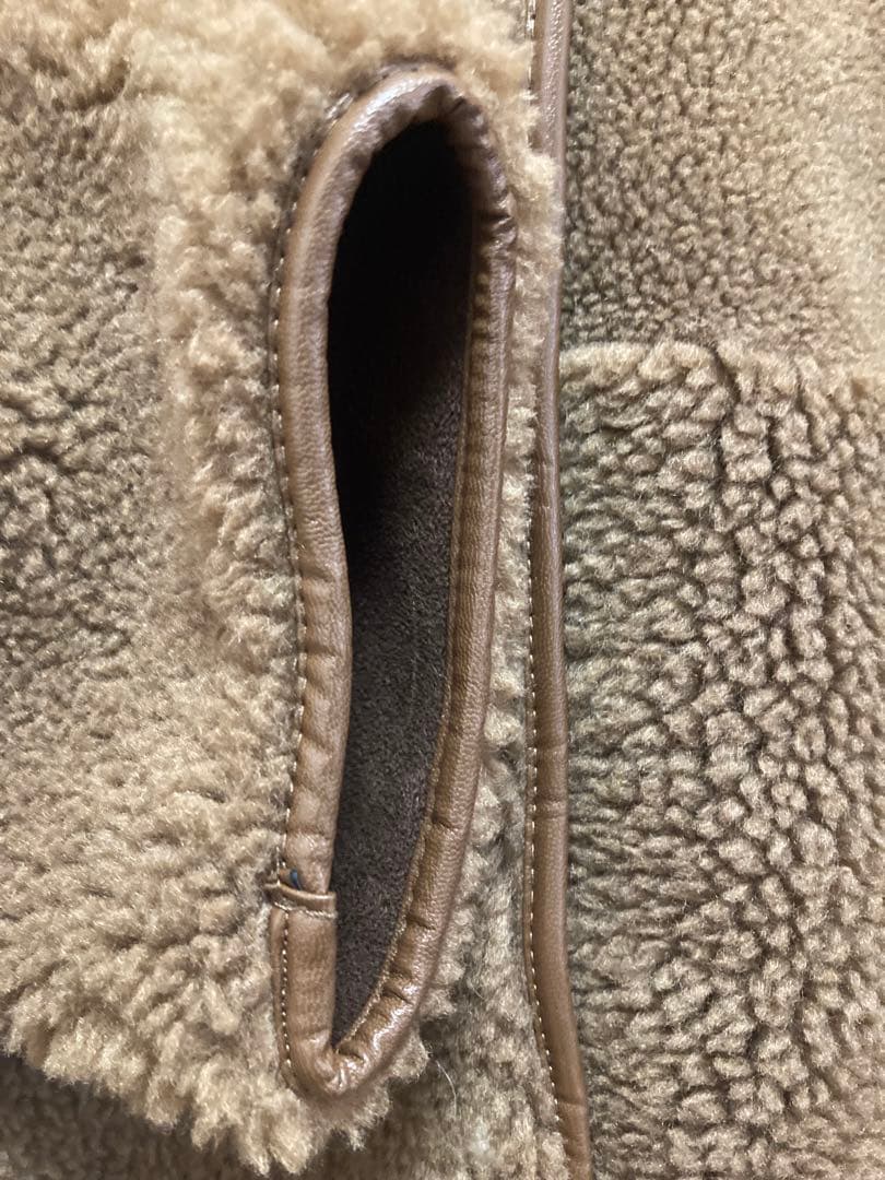 《美品》ビューティーアンドユース ボアフェイクムートン リバーシブルジャケット