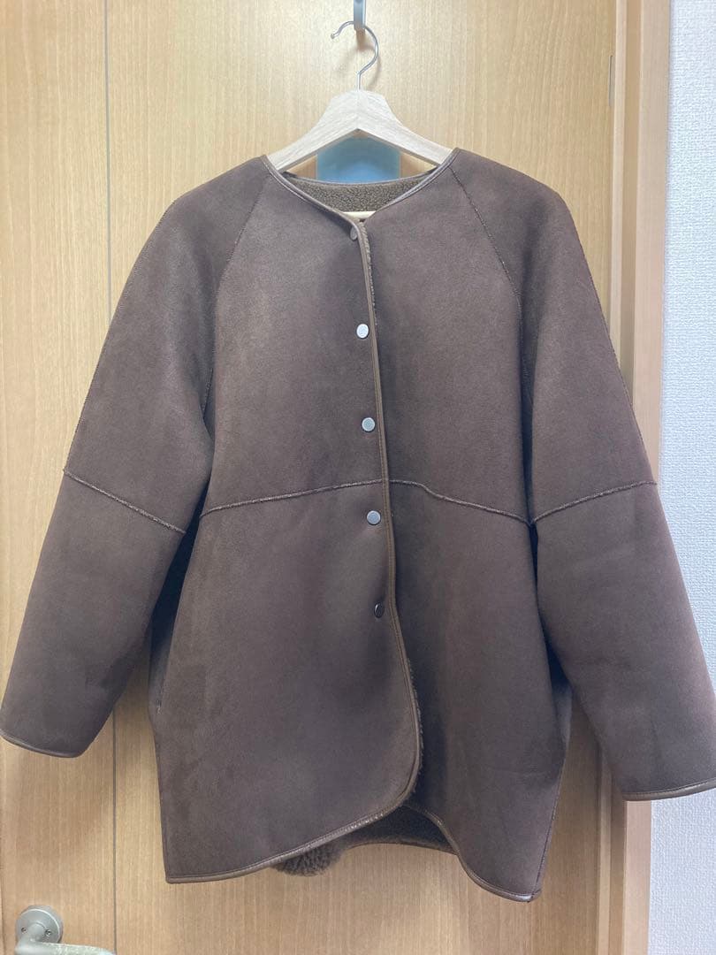 《美品》ビューティーアンドユース ボアフェイクムートン リバーシブルジャケット