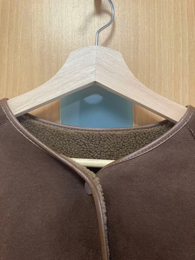 《美品》ビューティーアンドユース ボアフェイクムートン リバーシブルジャケット