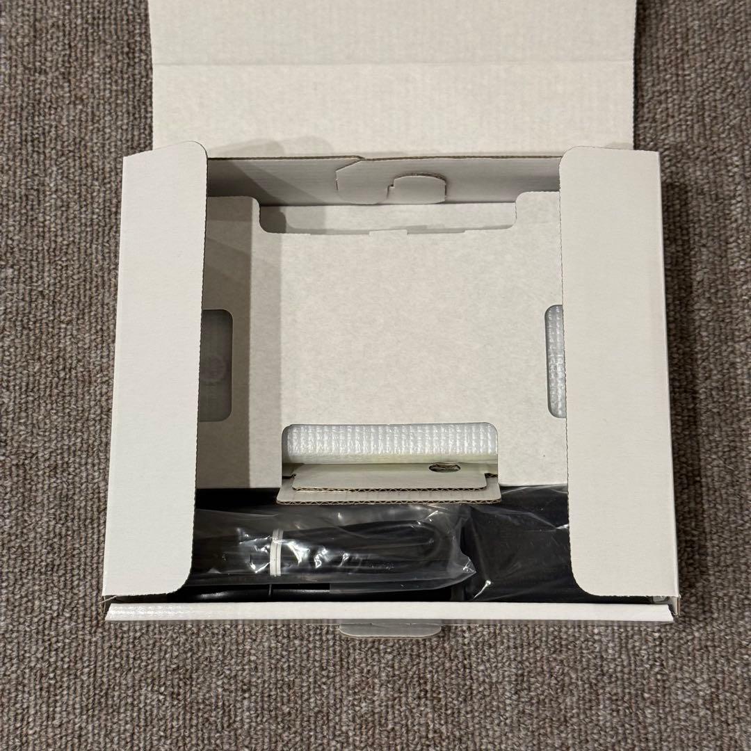 【本体 未使用】PSVITA PCH-2000 ペルソナ4