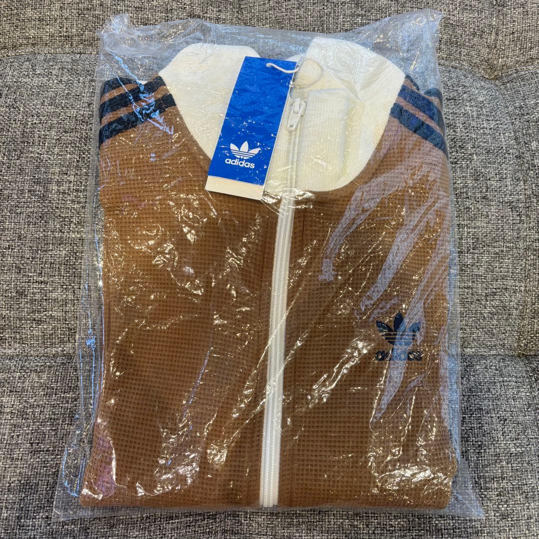 日本未発売カラー2XL茶⭐️adidasアディカラー刺繍 トラックトップ ワッフル