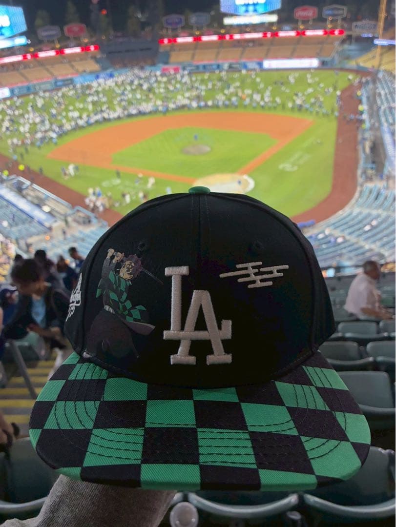 来場者限定鬼滅の刃 炭治郎×Dodgers ドジャース キャップ