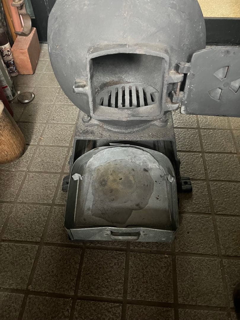 haruです レトロ国鉄ダルマストーブ、 レトロダルマストーブ