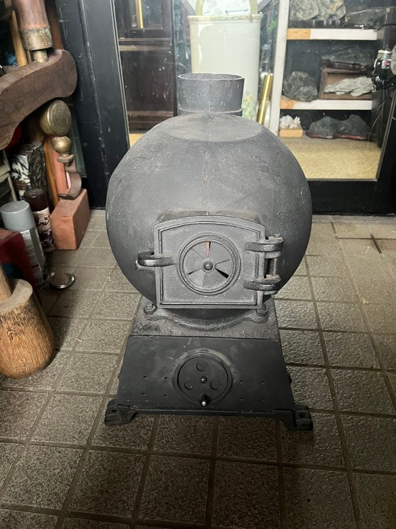 haruです レトロ国鉄ダルマストーブ、 レトロダルマストーブ