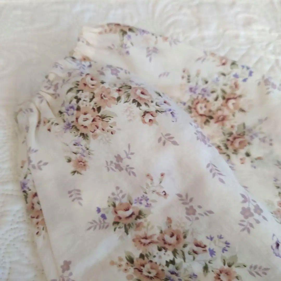 サエラ アキアカネ 割烹着