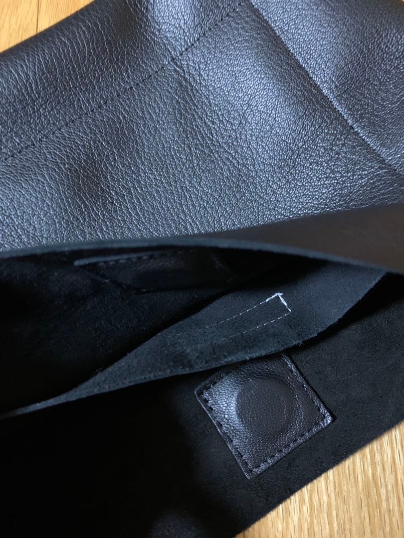 ATELIER 4.5 黒 レザー ショルダーバッグ