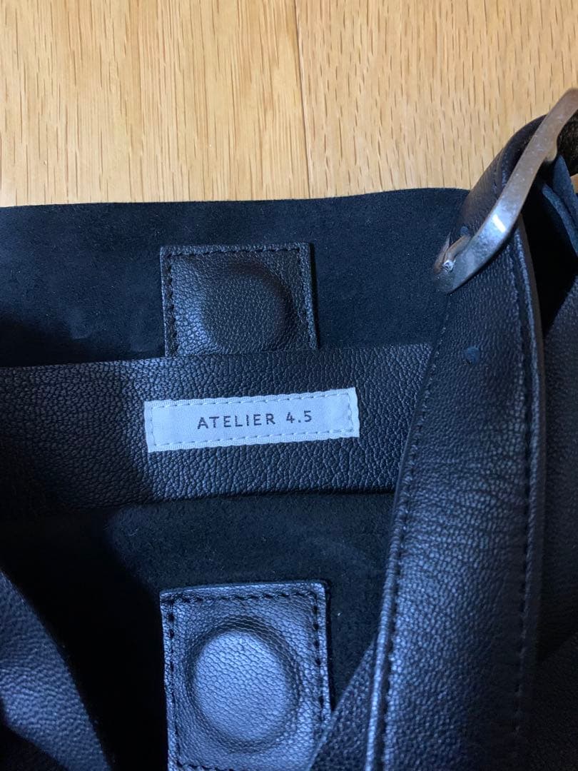 ATELIER 4.5 黒 レザー ショルダーバッグ