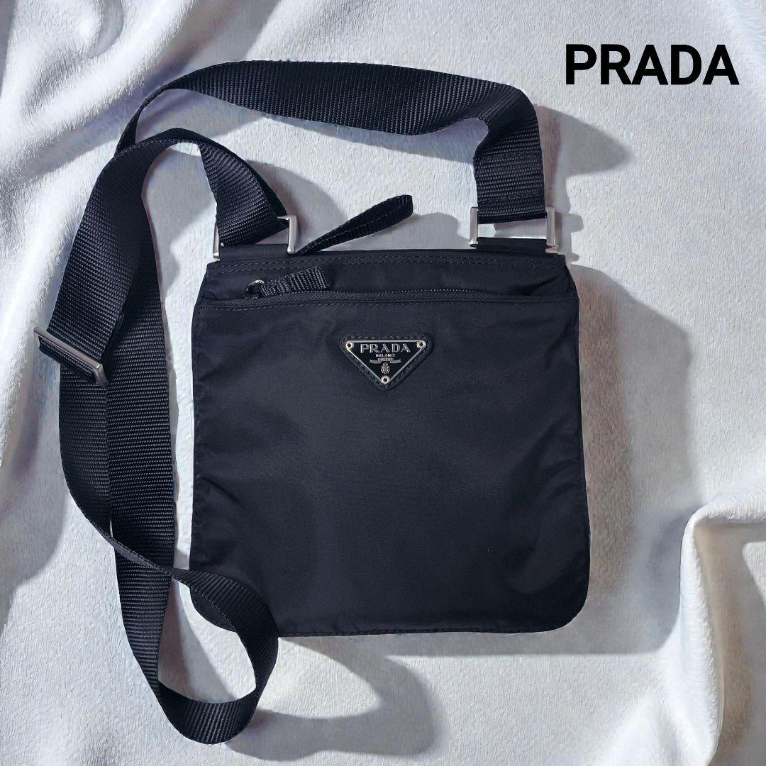 未使用級美品✨️PRADA　プラダ　VELA　ヴェラ　ショルダーバッグ　男女兼用