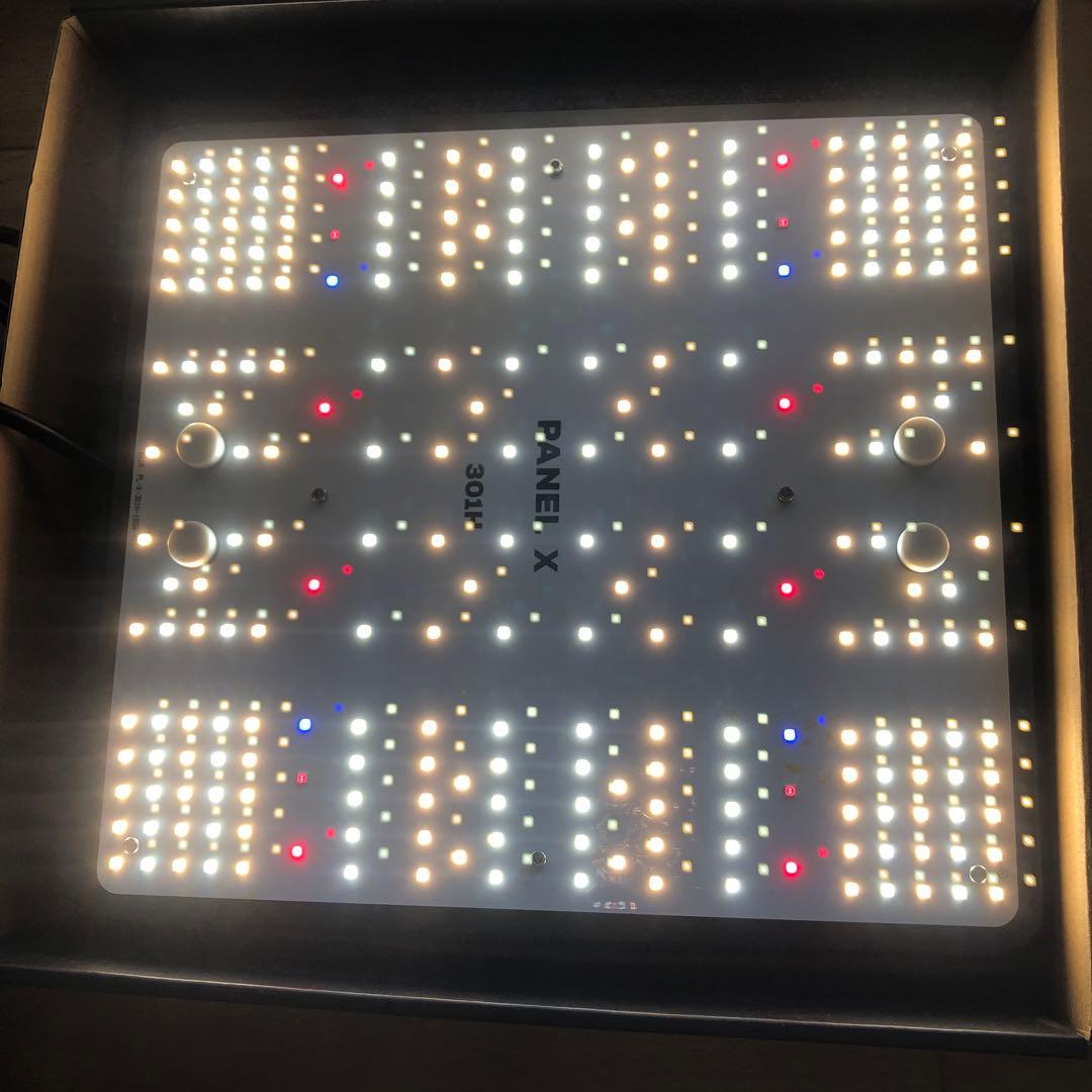 お得品　Brim パネルX 301H 100W 4000K-4300K