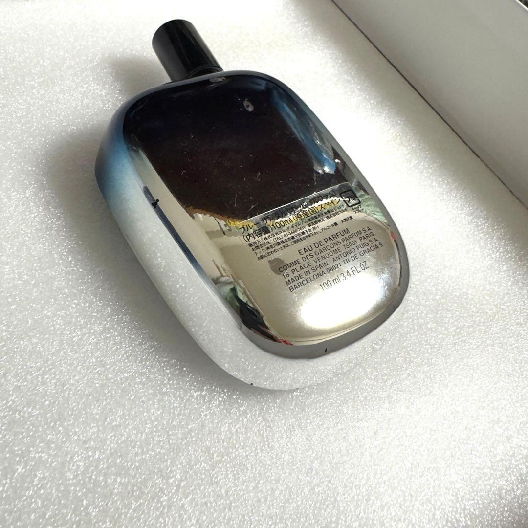 【香水】コムデギャルソン ブルー サンタル 箱付き