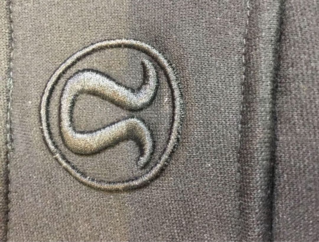 Lululemon ブラック サイズ4️⃣ ハイネック ジップアップ パーカー