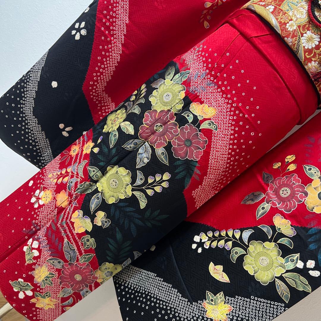 341 振袖フルセット 正絹 赤 黒 金 絞り 辻が花 金彩 駒刺繍 染め分け