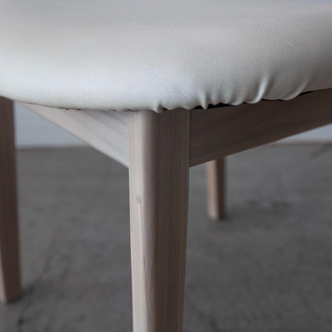 くろ　ダイニングチェア アッシュ材　ホワイトウォッシュ色