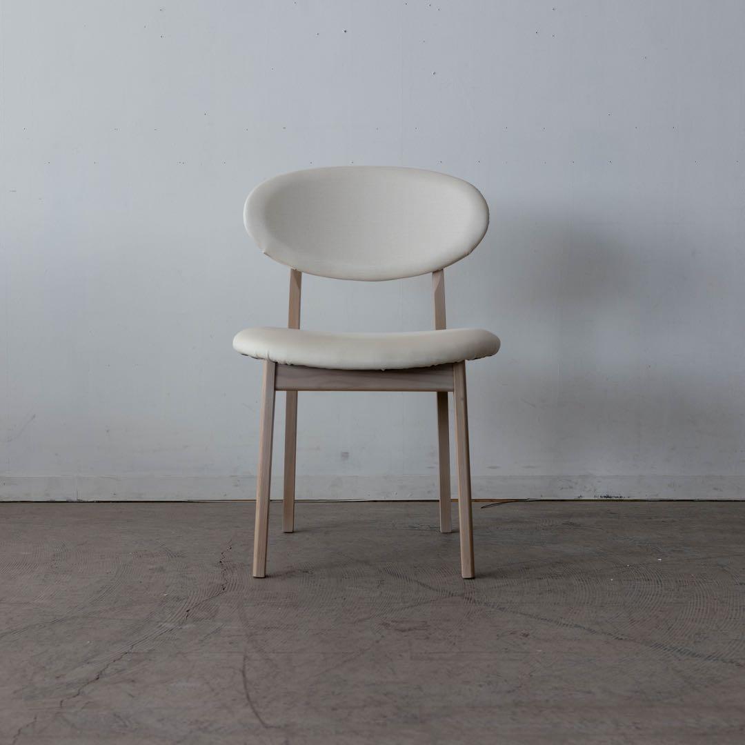 くろ　ダイニングチェア アッシュ材　ホワイトウォッシュ色