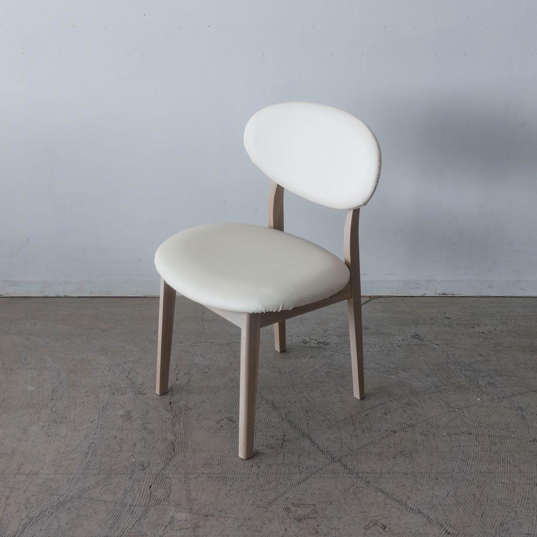 くろ　ダイニングチェア アッシュ材　ホワイトウォッシュ色