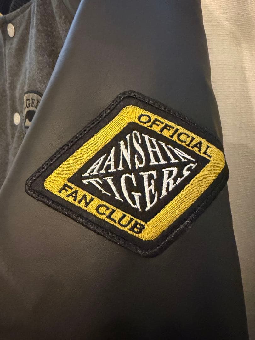 阪神タイガースFCダイヤモンドプラス会員特典・セミオーダースタジアムジャンパー