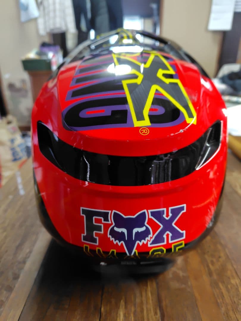 （XL61〜62cm）FOX V1 ヘルメット　バーブドワイヤー 傷あり