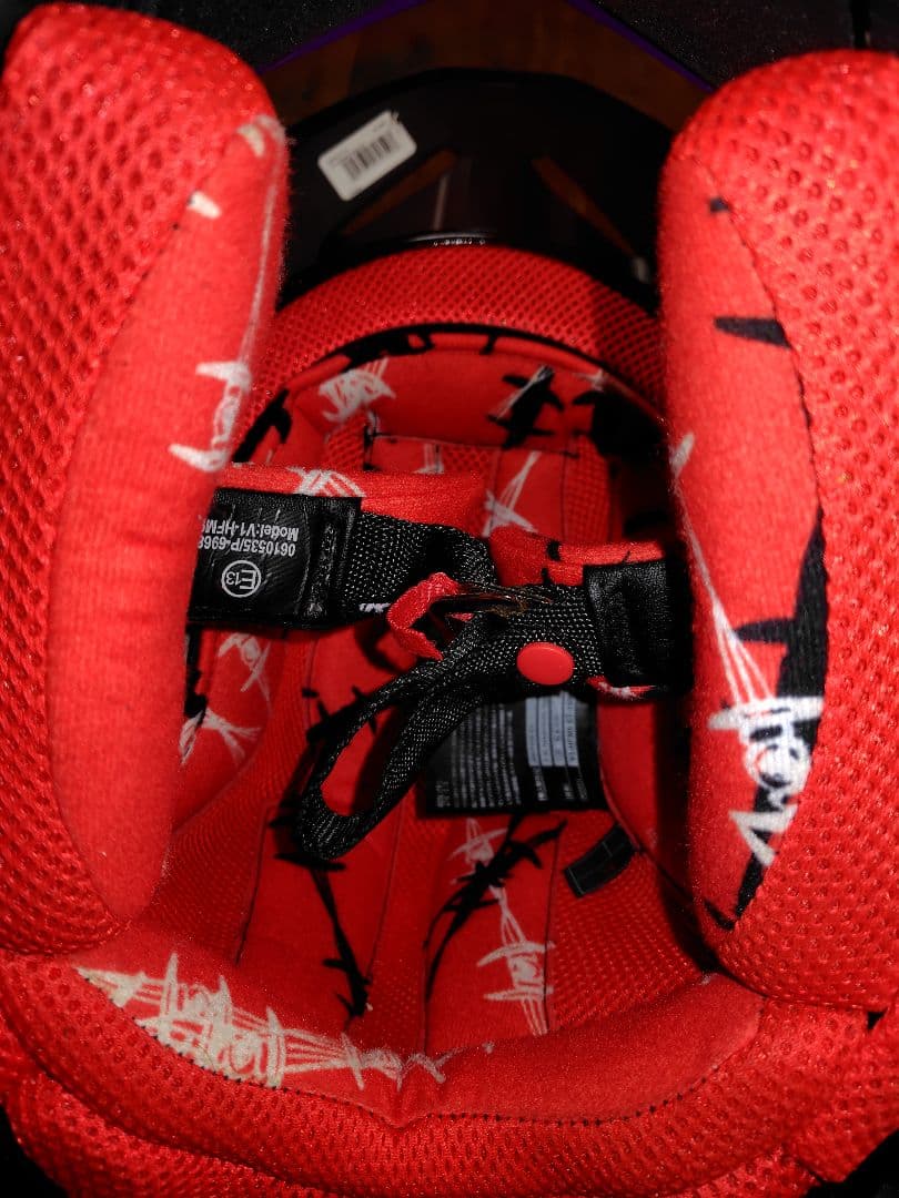 （XL61〜62cm）FOX V1 ヘルメット　バーブドワイヤー 傷あり