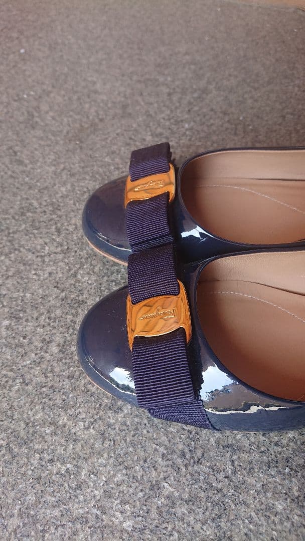 フェラガモ バレエシューズ