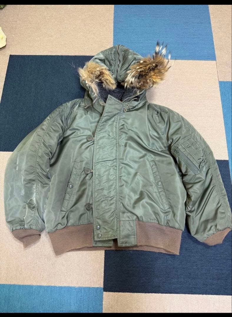 オリーブグリーン MA-1 フライトジャケット N2B