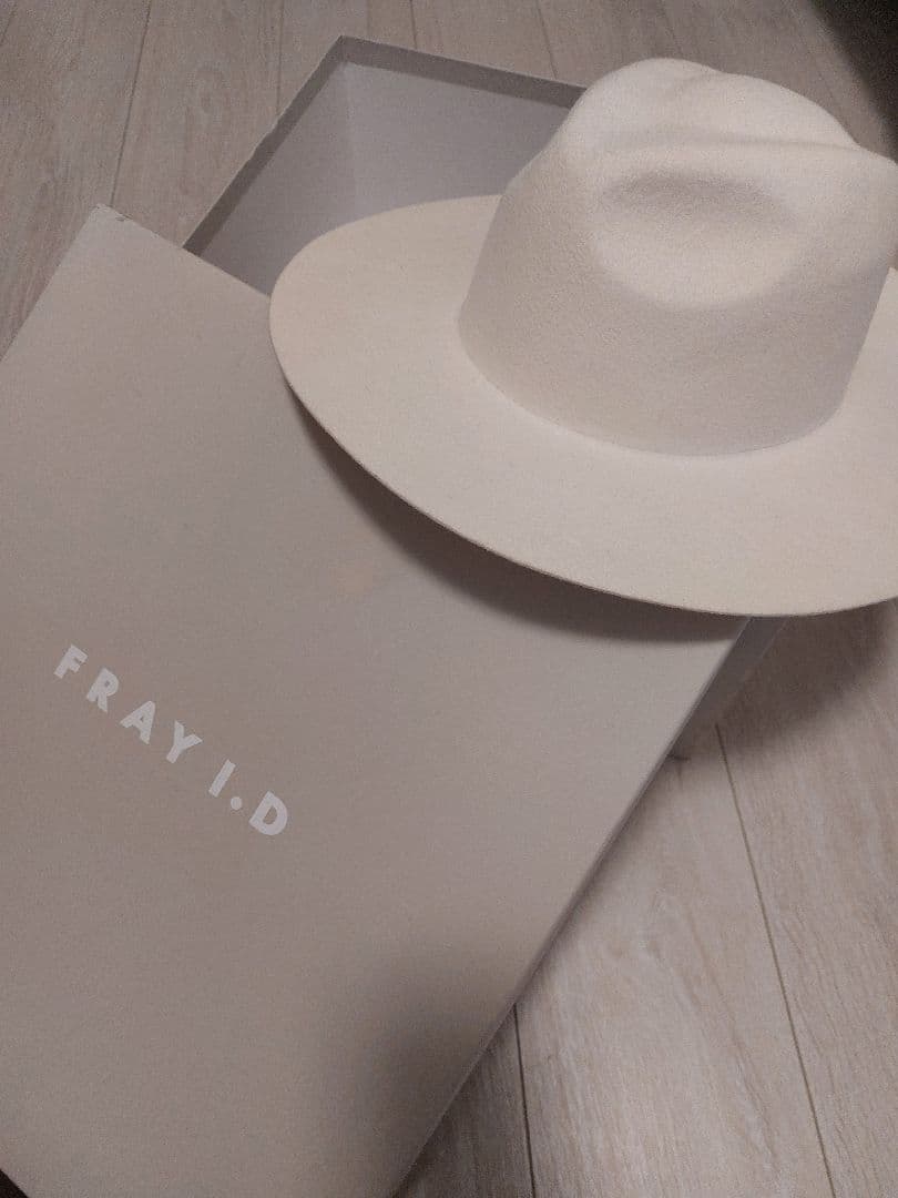 ラビットファー100％　白ハット