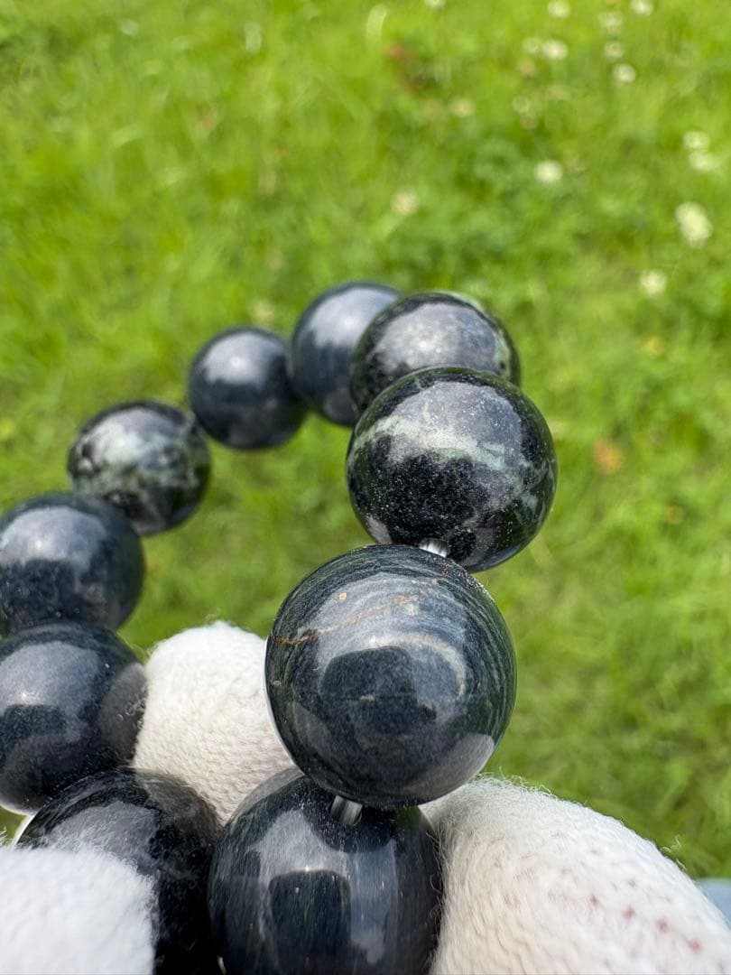 【匿名発送】希少 神居古潭（紺）ブレスレット