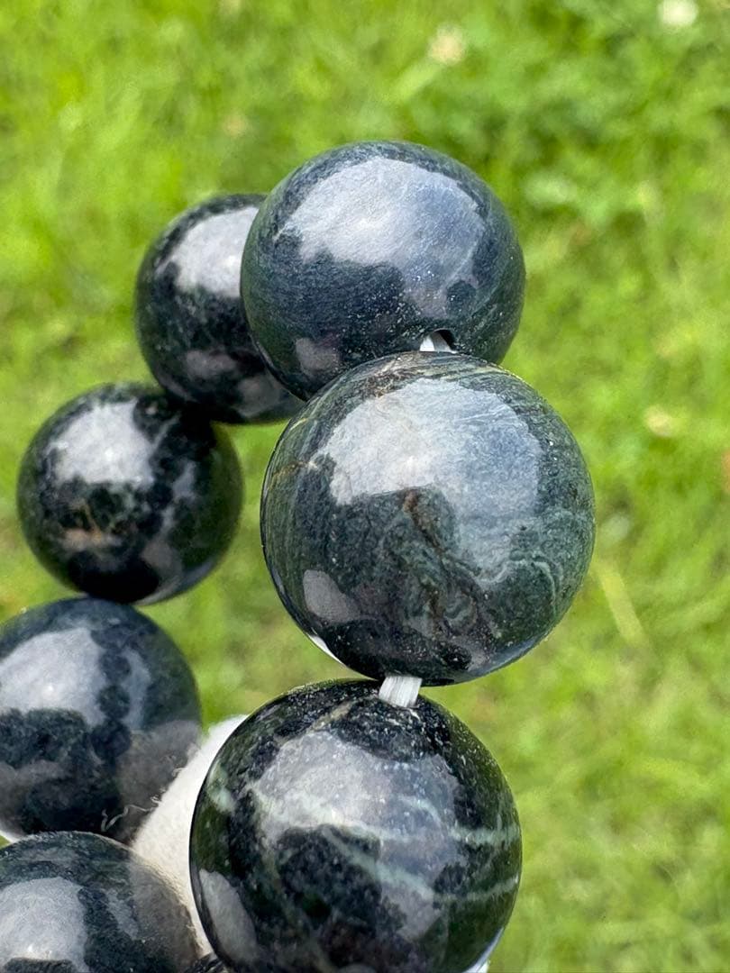 【匿名発送】希少 神居古潭（紺）ブレスレット