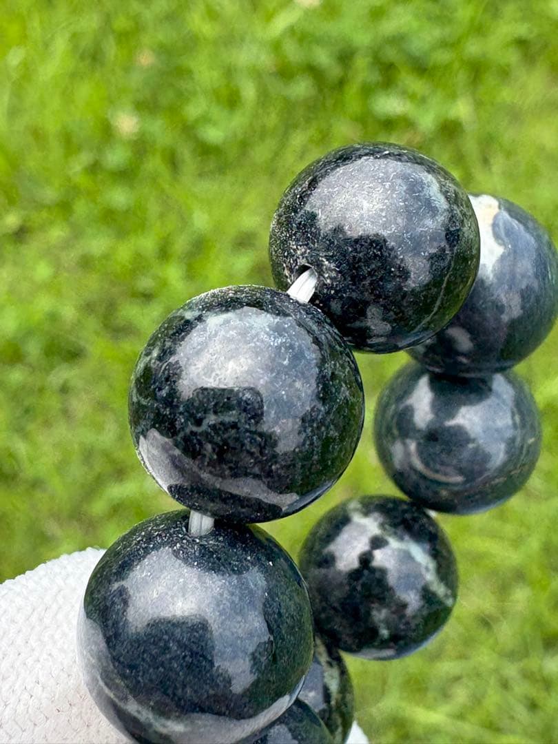 【匿名発送】希少 神居古潭（紺）ブレスレット