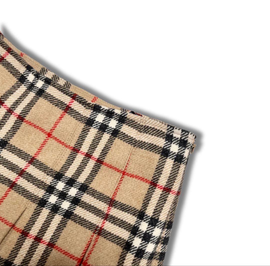 Burberry チェック柄 プリーツスカート