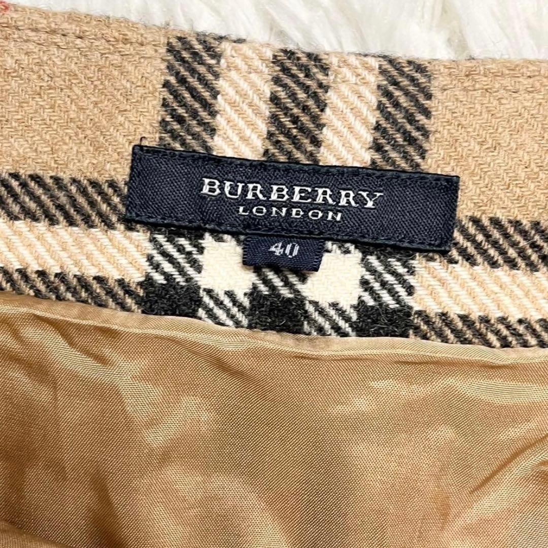 Burberry チェック柄 プリーツスカート