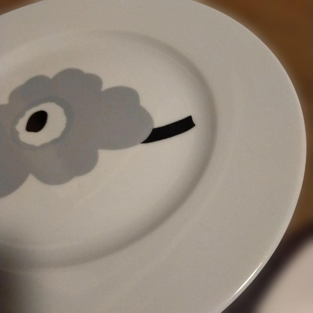 マリメッコ プレート２枚組み♡50周年記念モデル (未使用に近い)