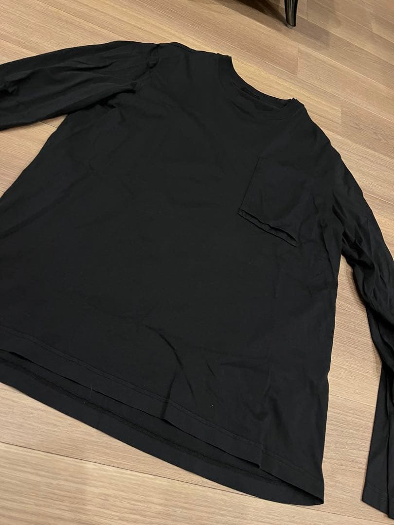 モンクレール　黒 長袖カットソー