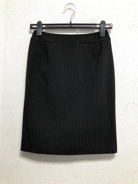 新品☆7号S黒系ストライプ♪パンツ・スカート付スーツ3点お仕事・通勤☆r655