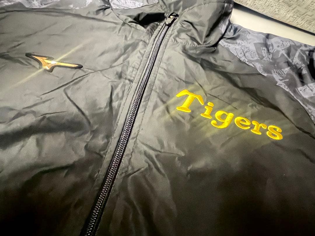 新品未使用 阪神タイガース ダイヤモンドプラス ウインドブレーカー 上下セットM