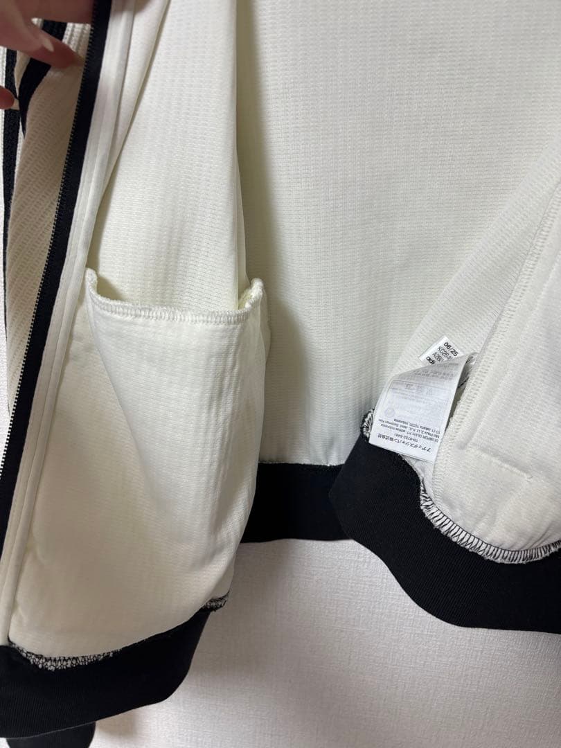 adidas ニット　トラックジャケット