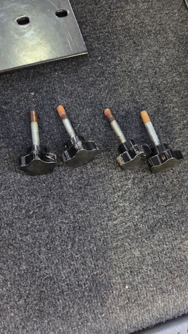 200系ハイエース　ベッドキット フレーム　高さ調整可能