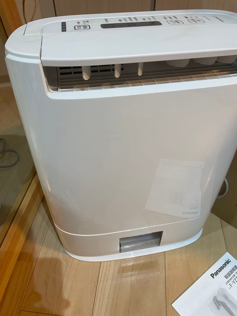 【美品】パナソニック 衣類乾燥除湿機 ナノイー搭載 F-YZTX60-S