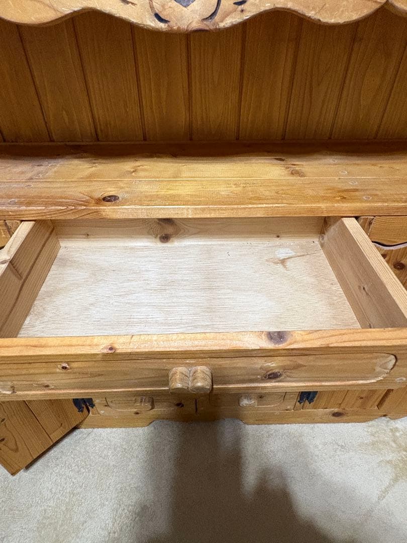 カントリー家具　ハート　キャビネット