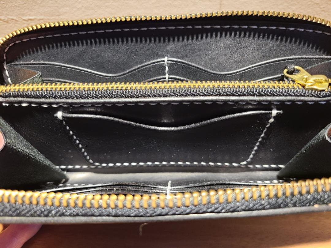 栃木レザー　ラウンドジップロングウォレット(ブラック)