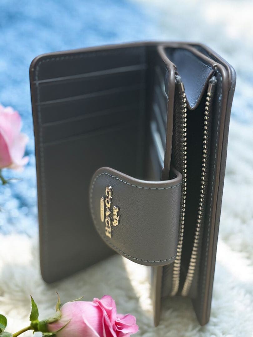 COACH ダークブルー 二つ折り財布