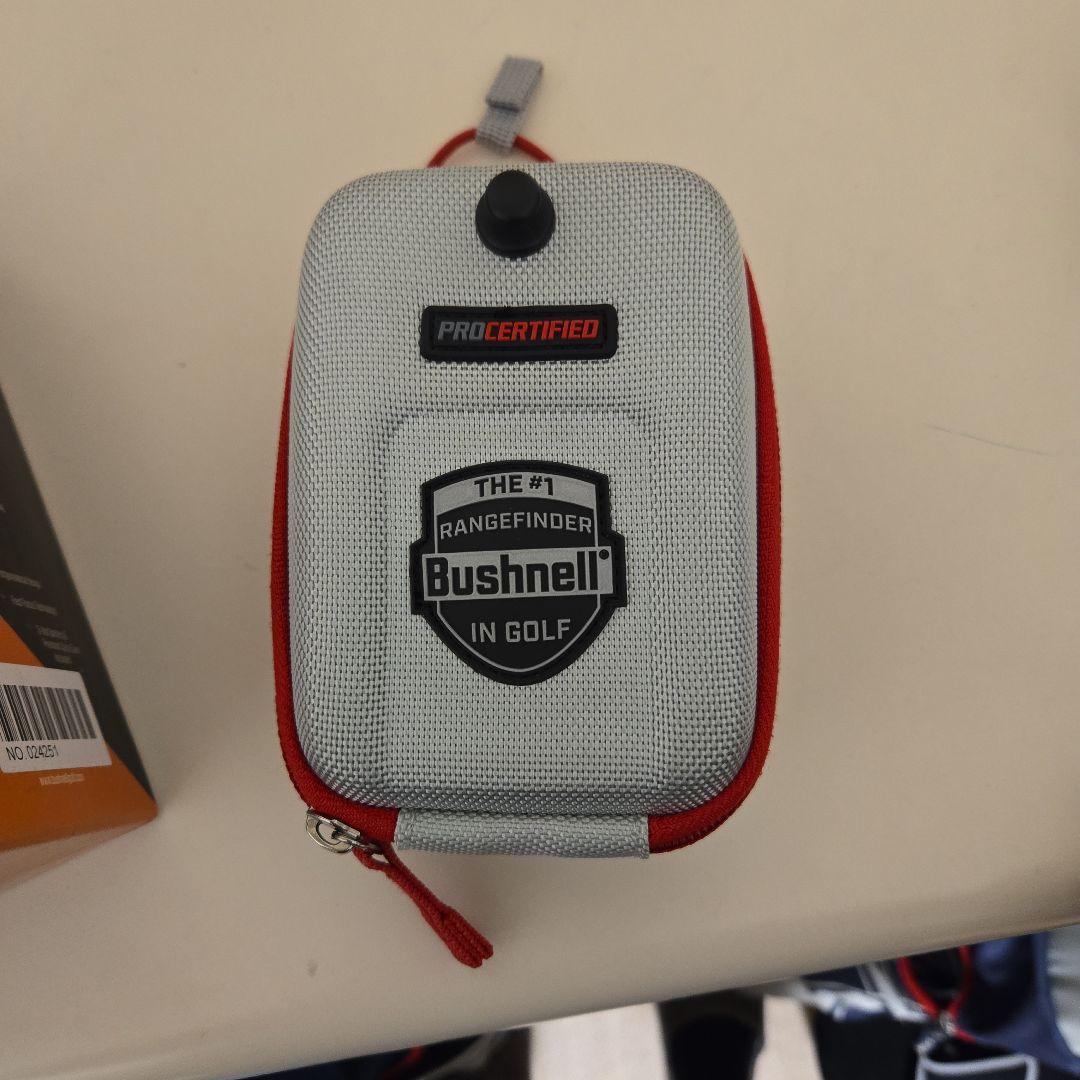 Bushnell Tour v4 Shift ゴルフ用距離計