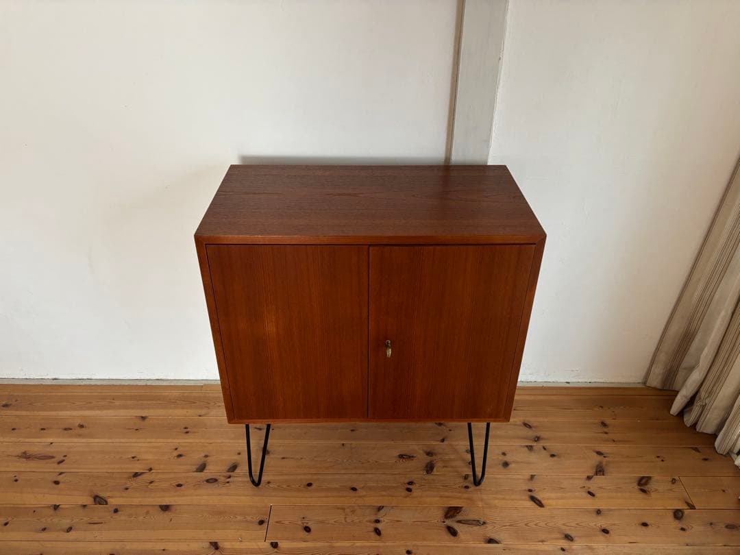 北欧ヴィンテージ　チーク　キャビネット