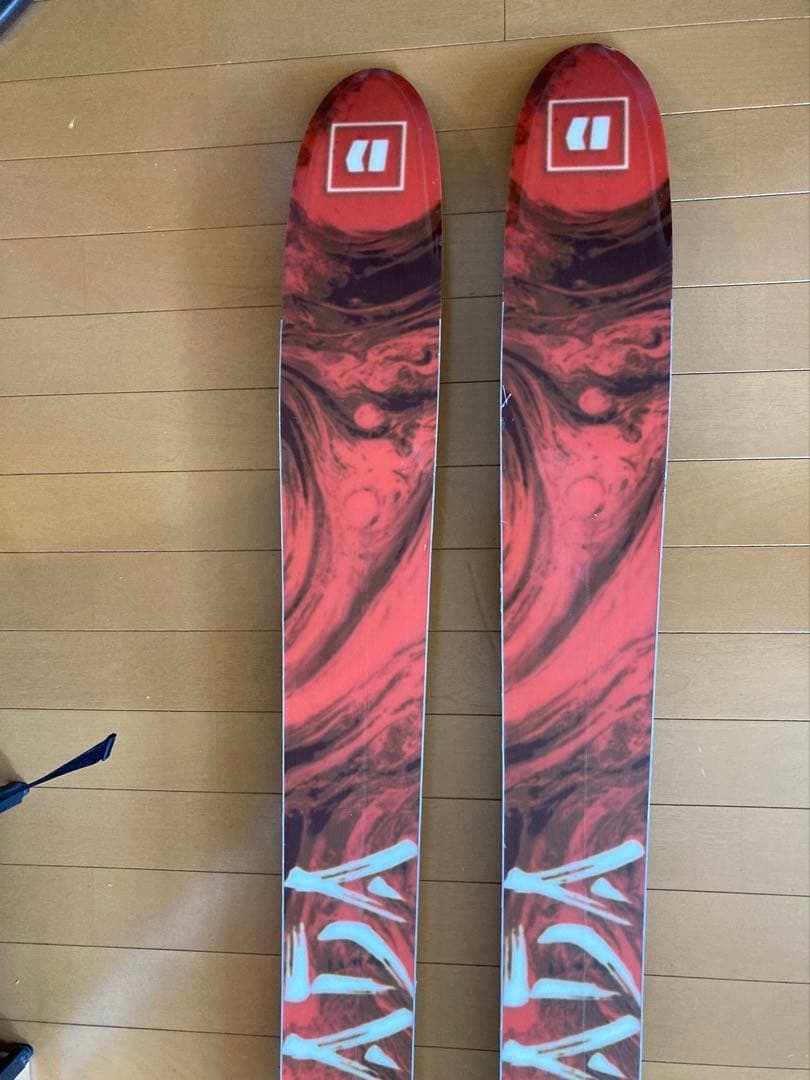 ARMADA WHITEWALKER 116（板とシール）