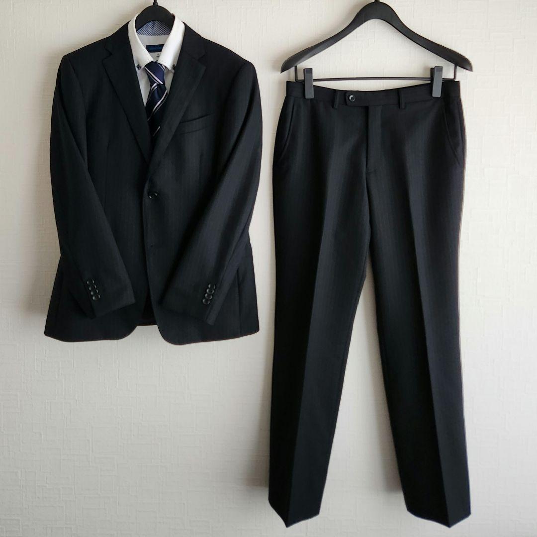 インアンドヤン　メンズ　スーツ　スリーピース　濃紺　ストライプ