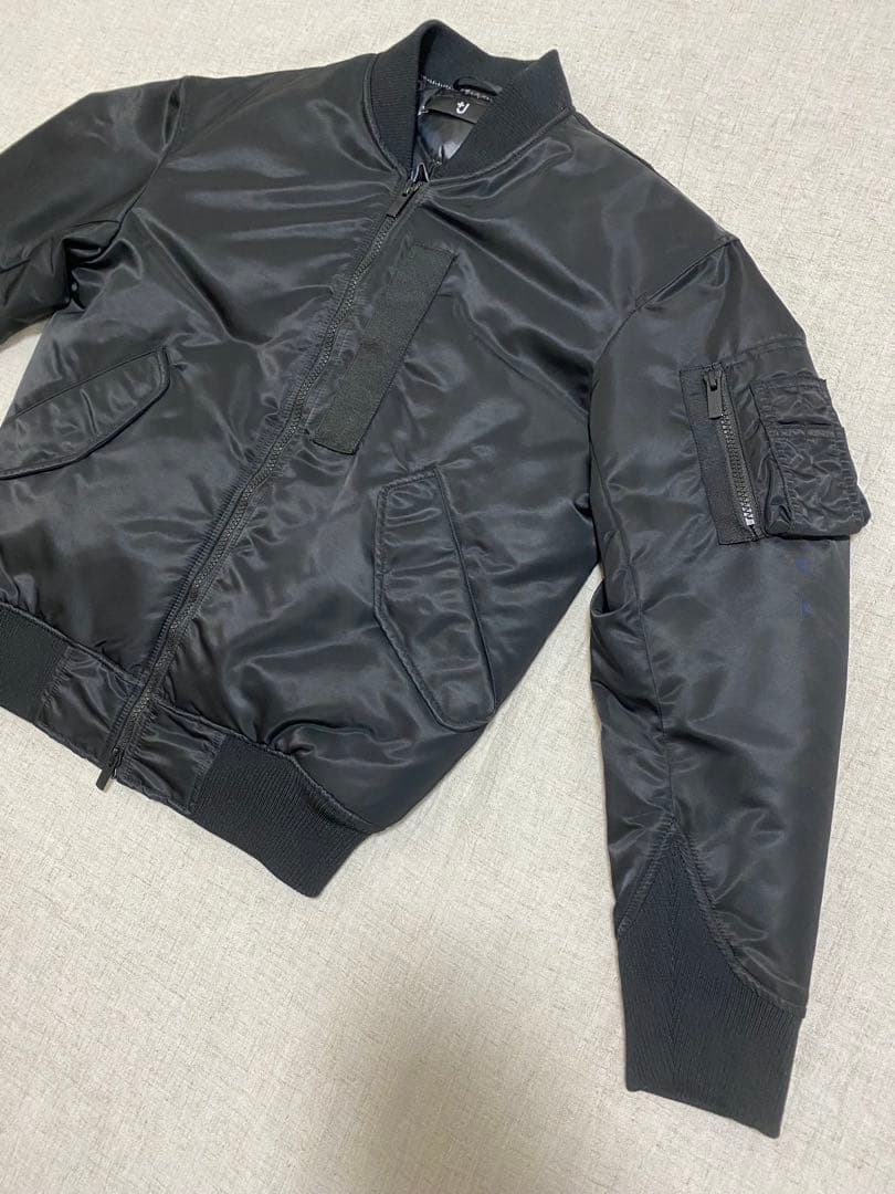 UNIQLO +J ハイブリッドダウンオーバーサイズMA-1 ブラック XS