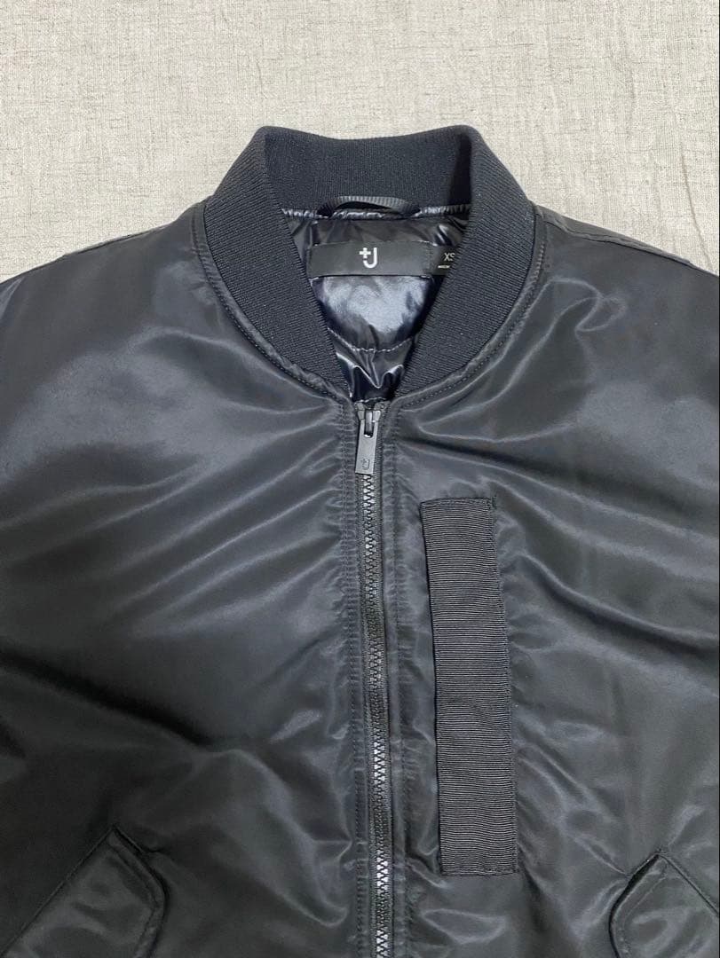 UNIQLO +J ハイブリッドダウンオーバーサイズMA-1 ブラック XS