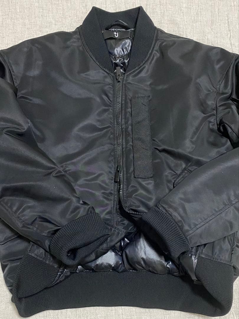 UNIQLO +J ハイブリッドダウンオーバーサイズMA-1 ブラック XS