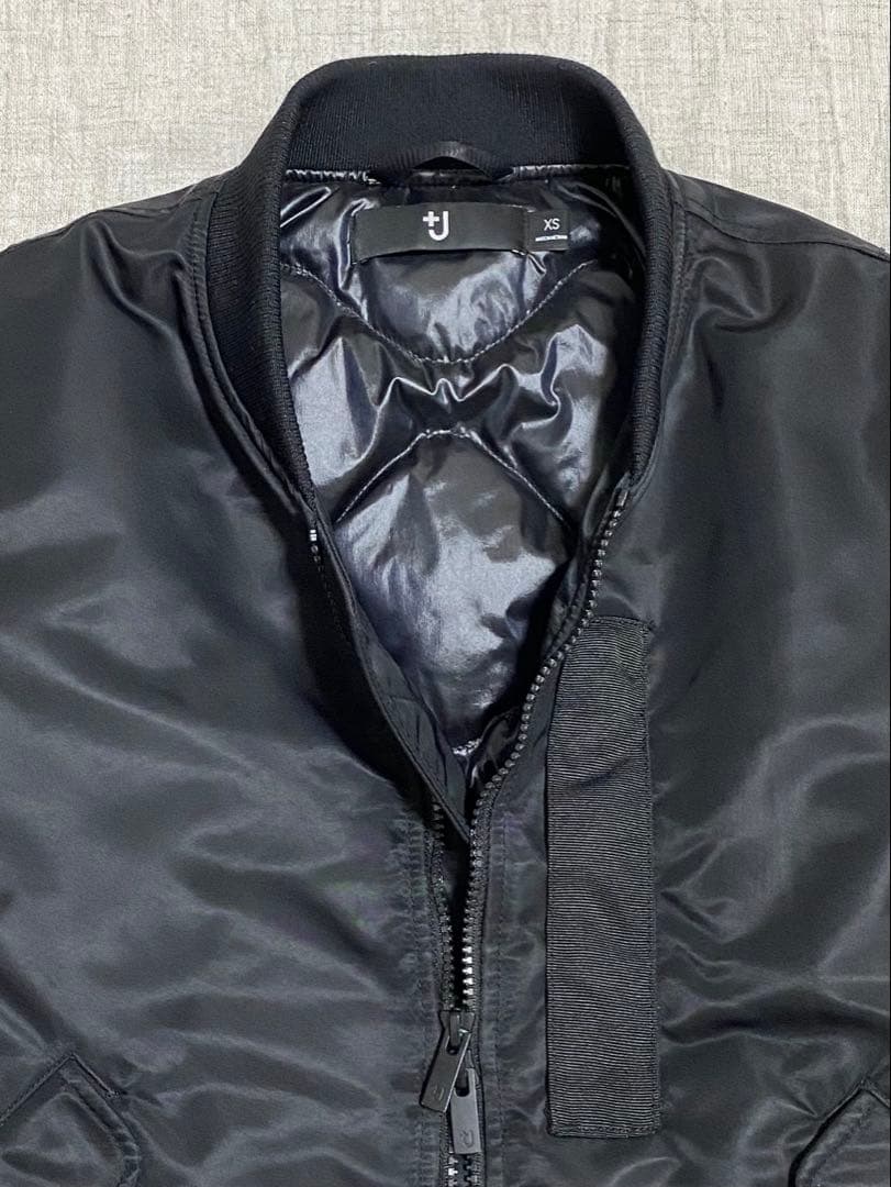 UNIQLO +J ハイブリッドダウンオーバーサイズMA-1 ブラック XS